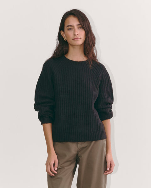 The Fisherman Crew in Cloud | Black – Everlane