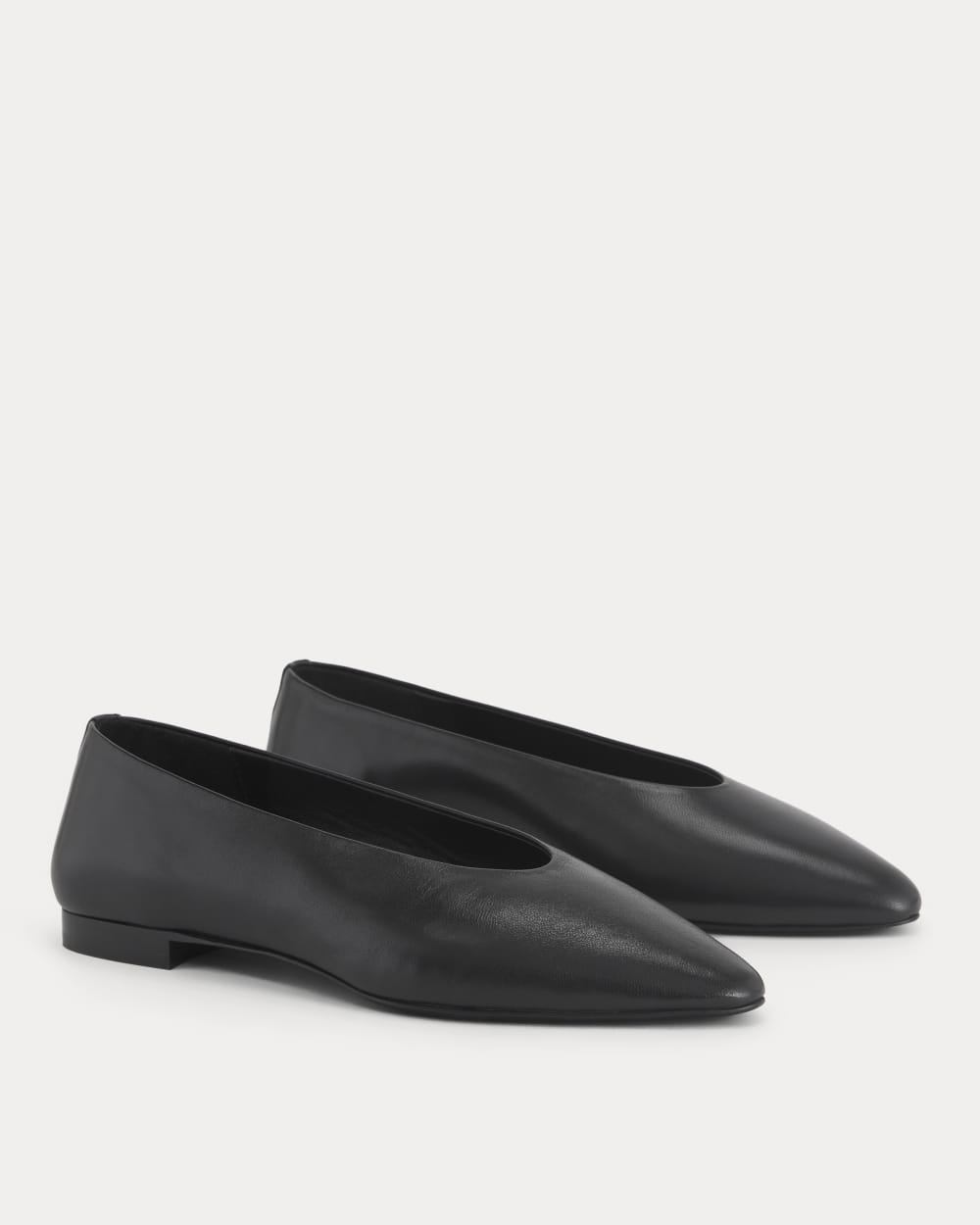 Made in Italy Almond-Toe Flat | Black Leather – Everlane