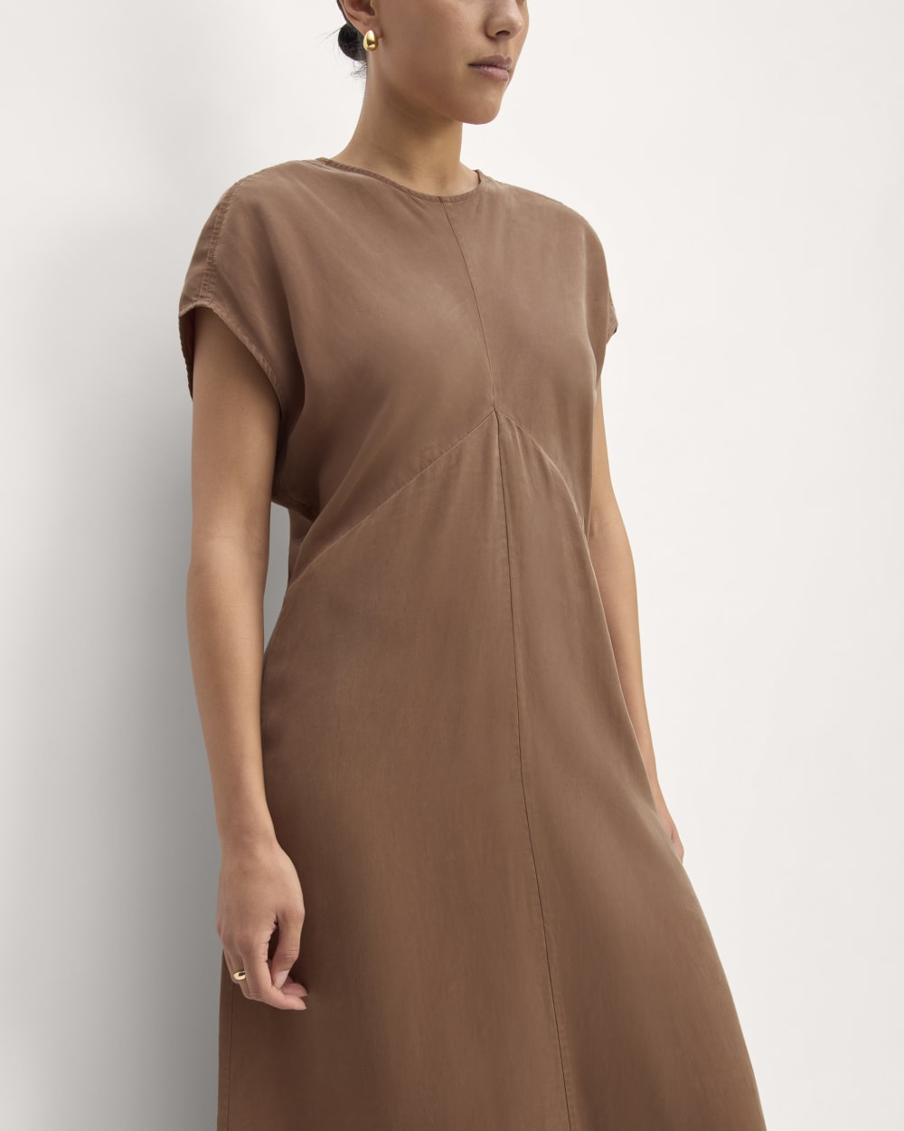The TENCEL Short-Sleeve Midi Dress | Carob Brown Everlane The TENCEL Short-Sleeve Midi Dress | Carob Brown Everlane