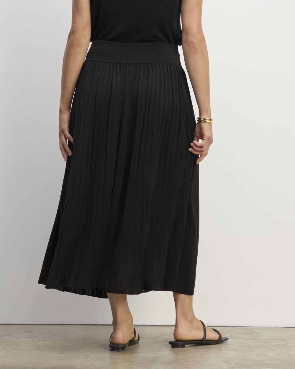 womens-viscose-knit-pleated-skirt-black