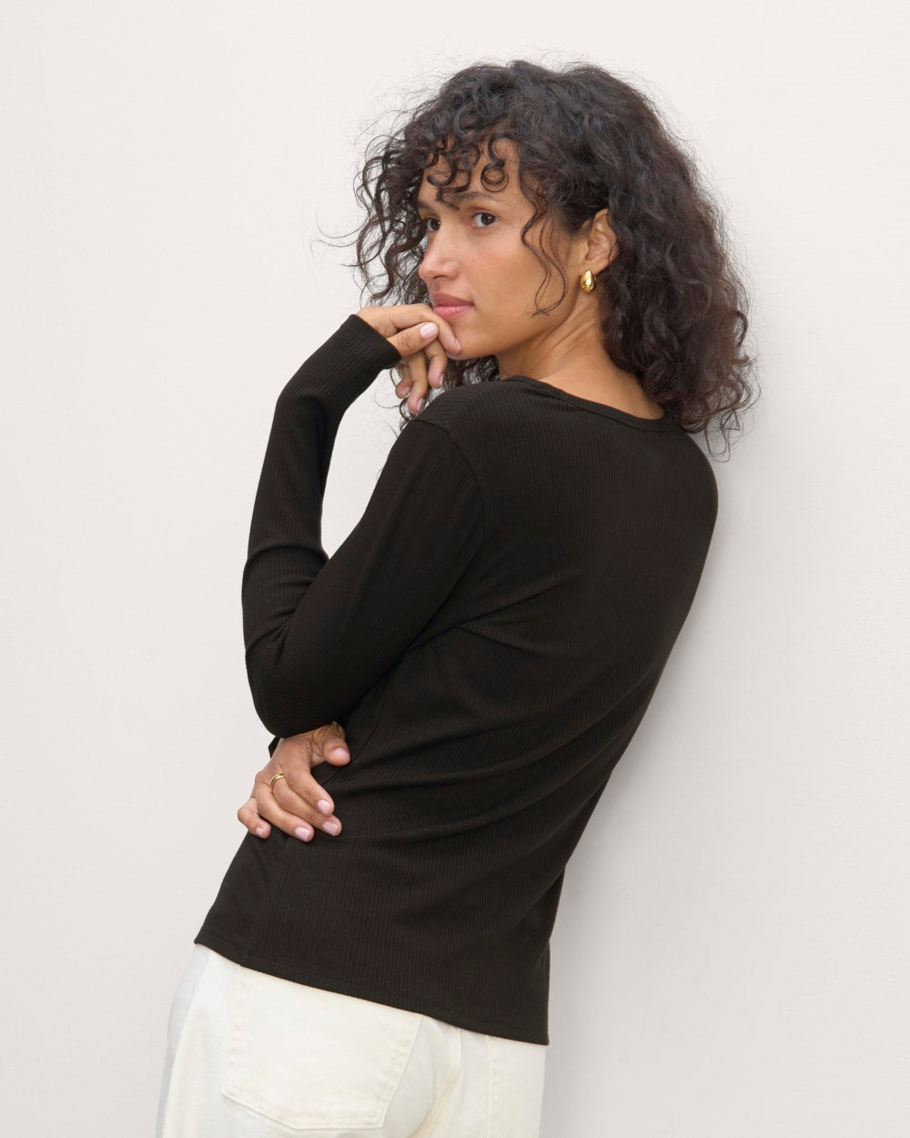 The Shimmy Long-Sleeve Tee | Black – Everlane