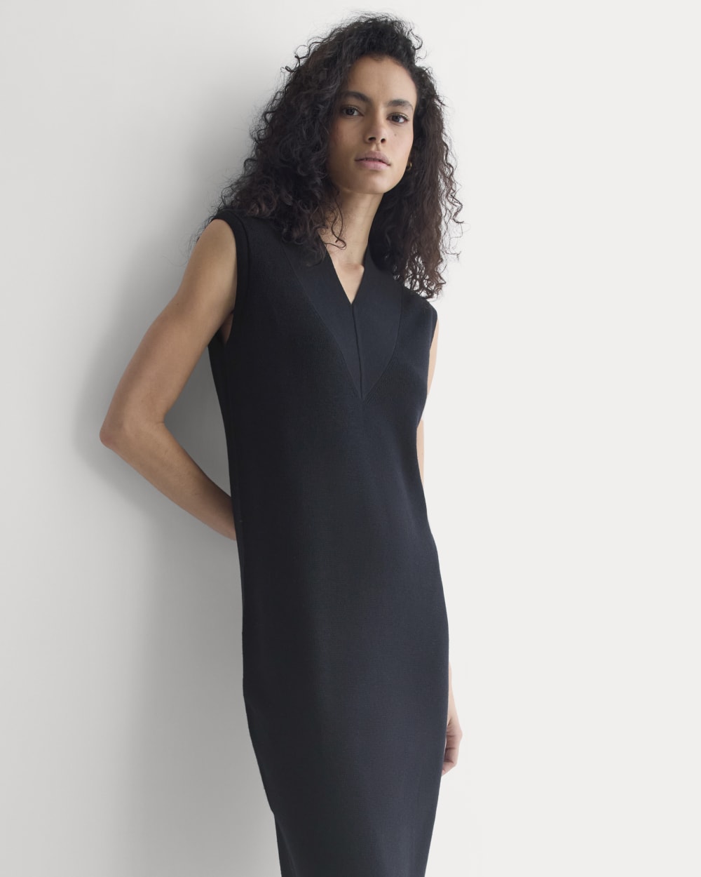 Everlane Relaxed V-Neck Midi Sweater Dress, Cotton Merino, Black, Size XS Everlane Relaxed V-Neck Midi Sweater Dress, Cotton Merino, Black, Size XS