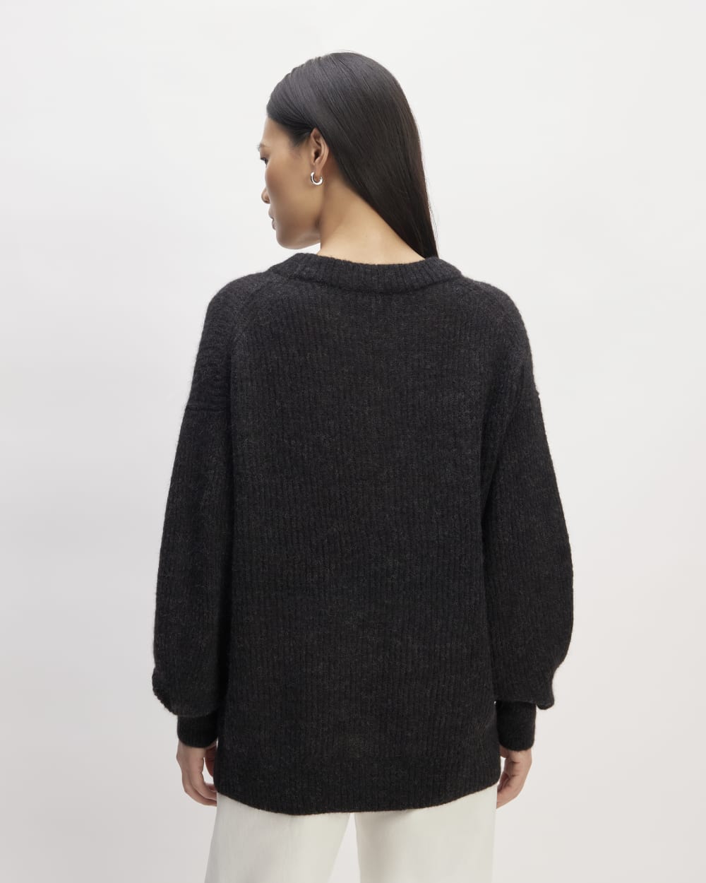 The Cocoon Crew in Alpaca | Heathered Black – Everlane