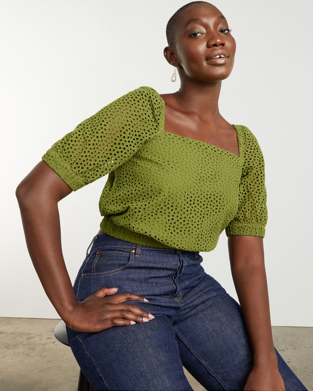 womens-eyelet-puff-sleeve-top-moss