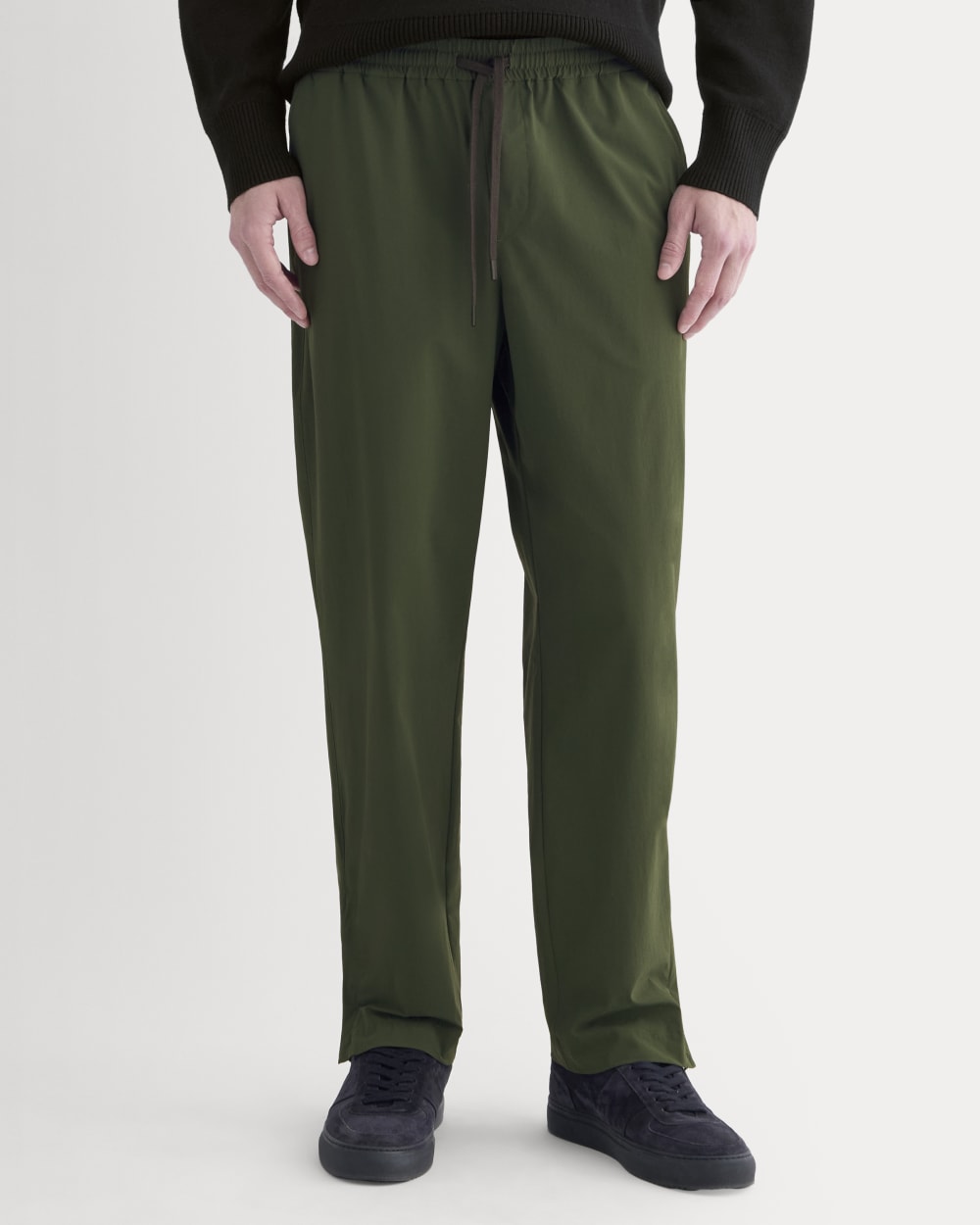 mens-transit-recycled-nylon-jogger-dark-forest