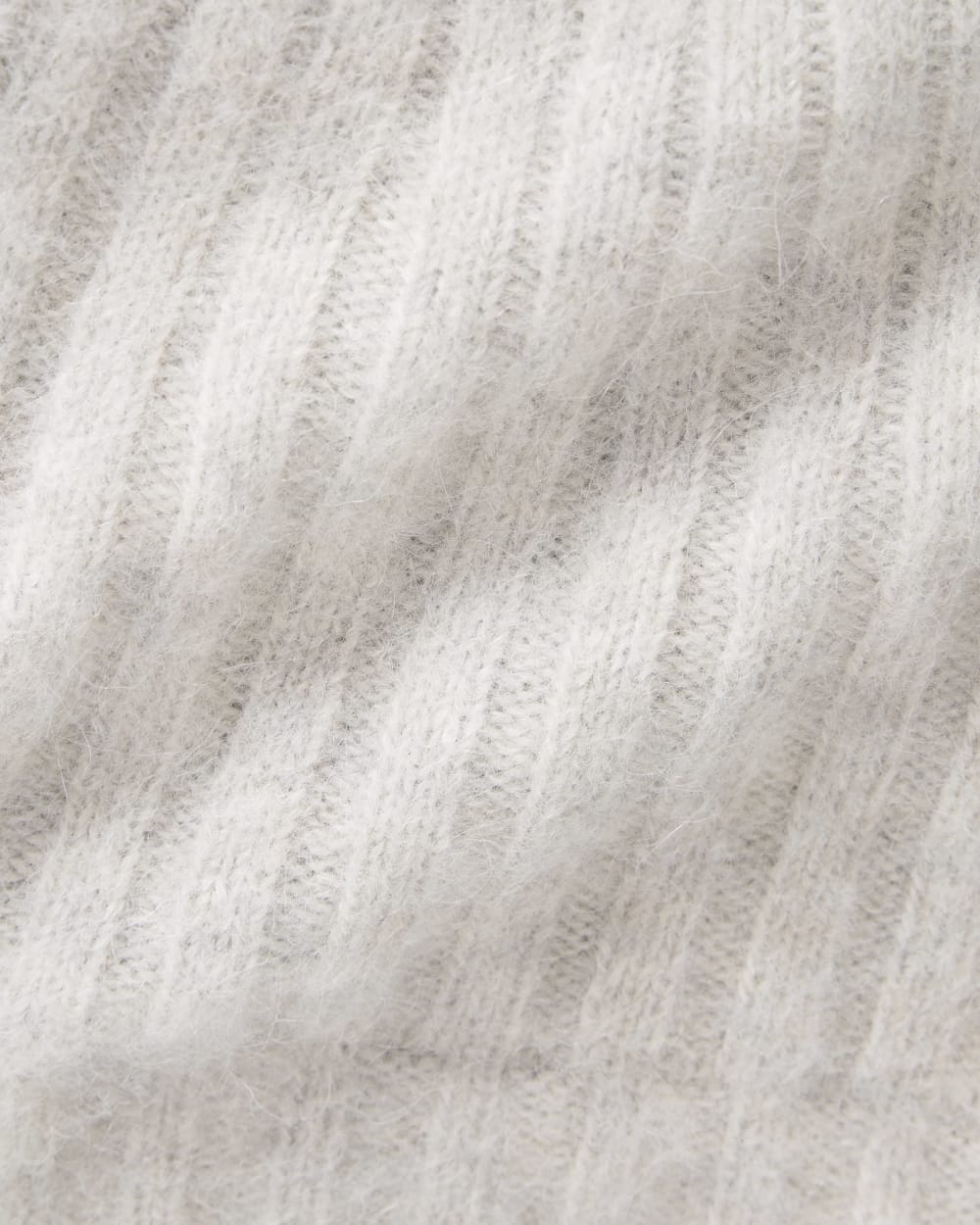 unisex-big-alpaca-beanie-almond