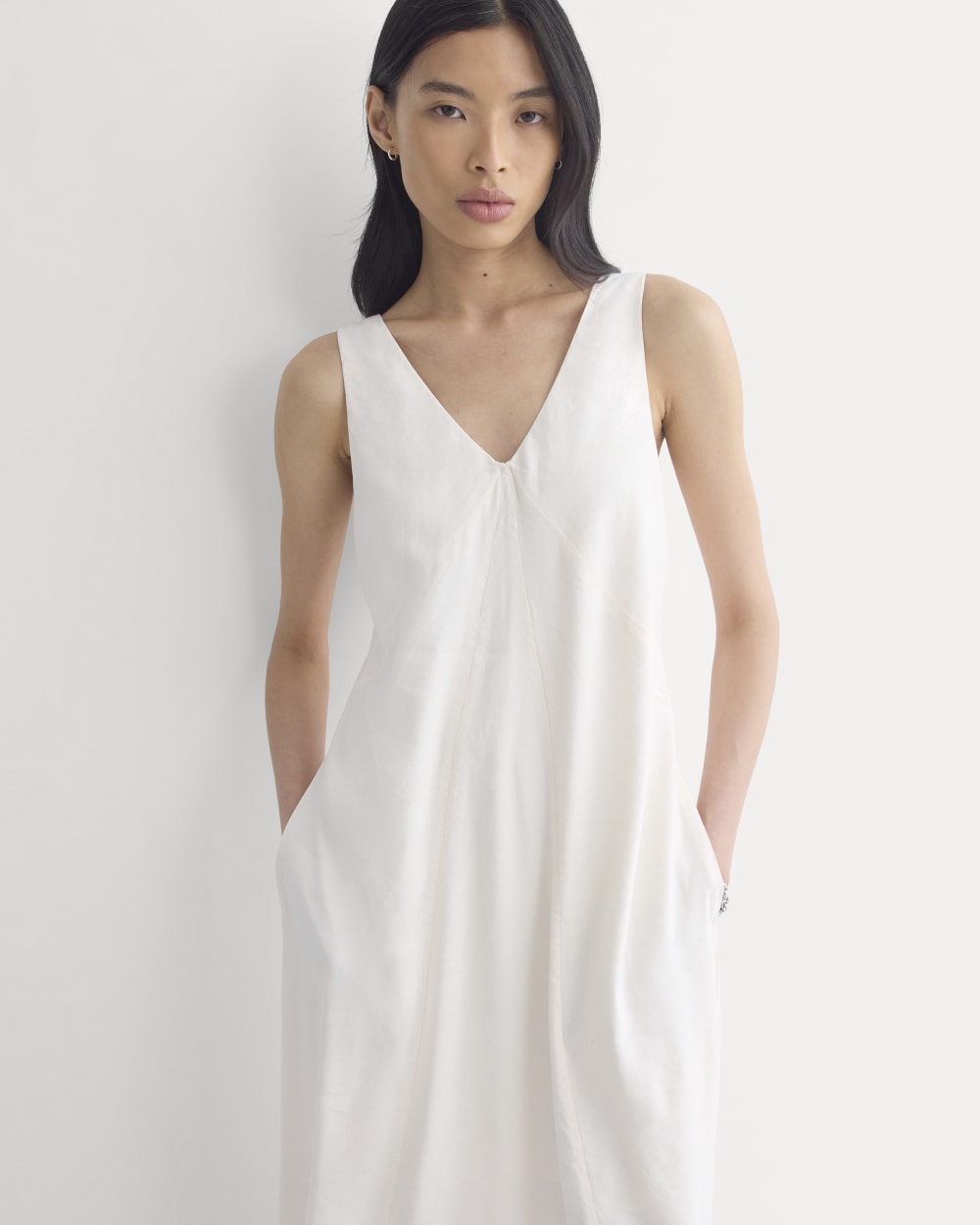 womens-deep-v-seamed-dress-stretch-linen-bone