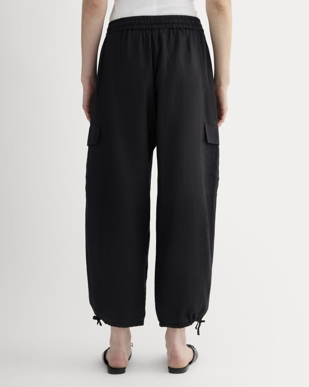 The Cargo Curve Pant in Linen | Black – Everlane