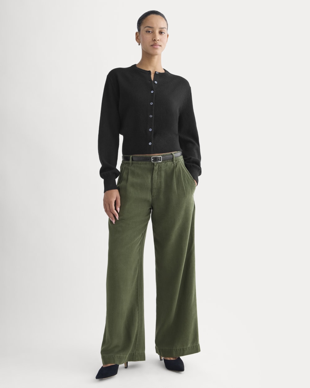 womens-tencel-twill-pleated-chino-dark-forest | primary