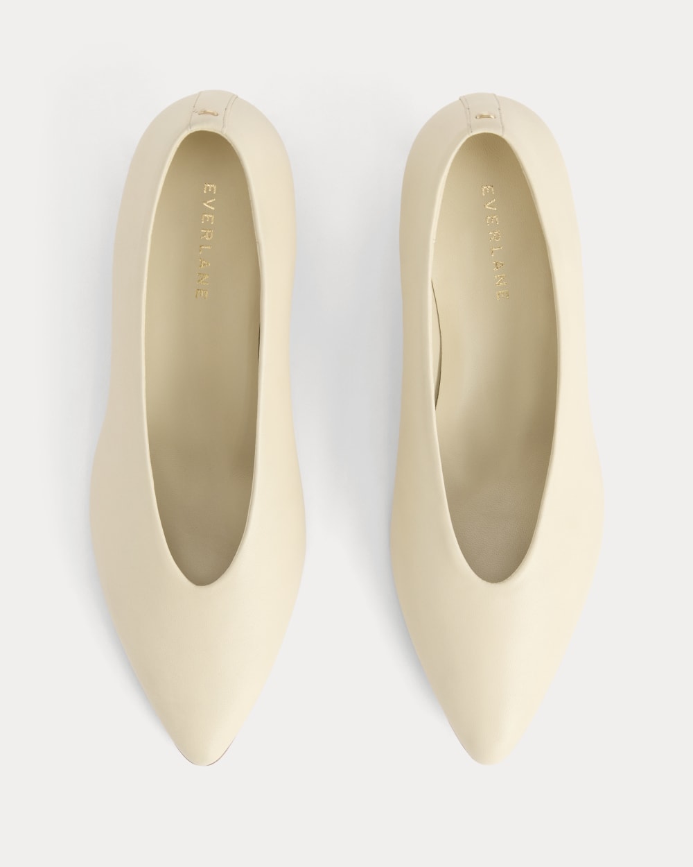 womens-italian-leather-almond-toe-pump-crema | alt