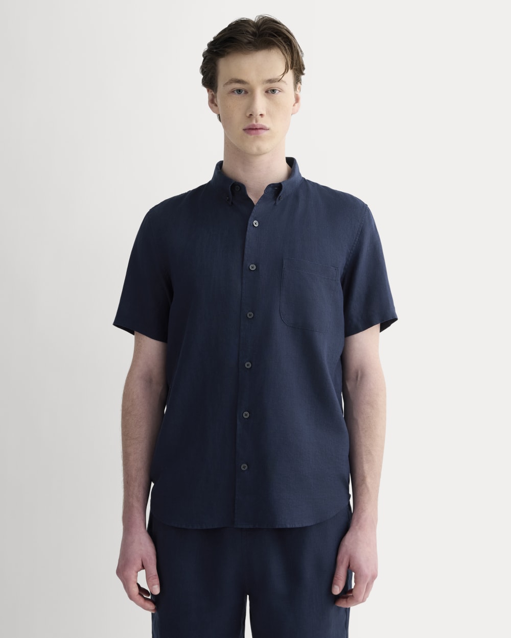 The Classic Short-Sleeve Shirt in Linen