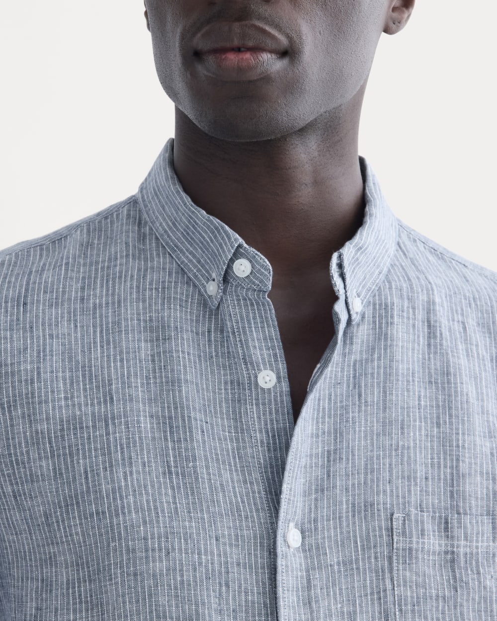 Everlane Men's Classic Short-Sleeve Shirt in Linen in White/Blue, Size Extra Large Everlane Men's Classic Short-Sleeve Shirt in Linen in White/Blue, Size Extra Large