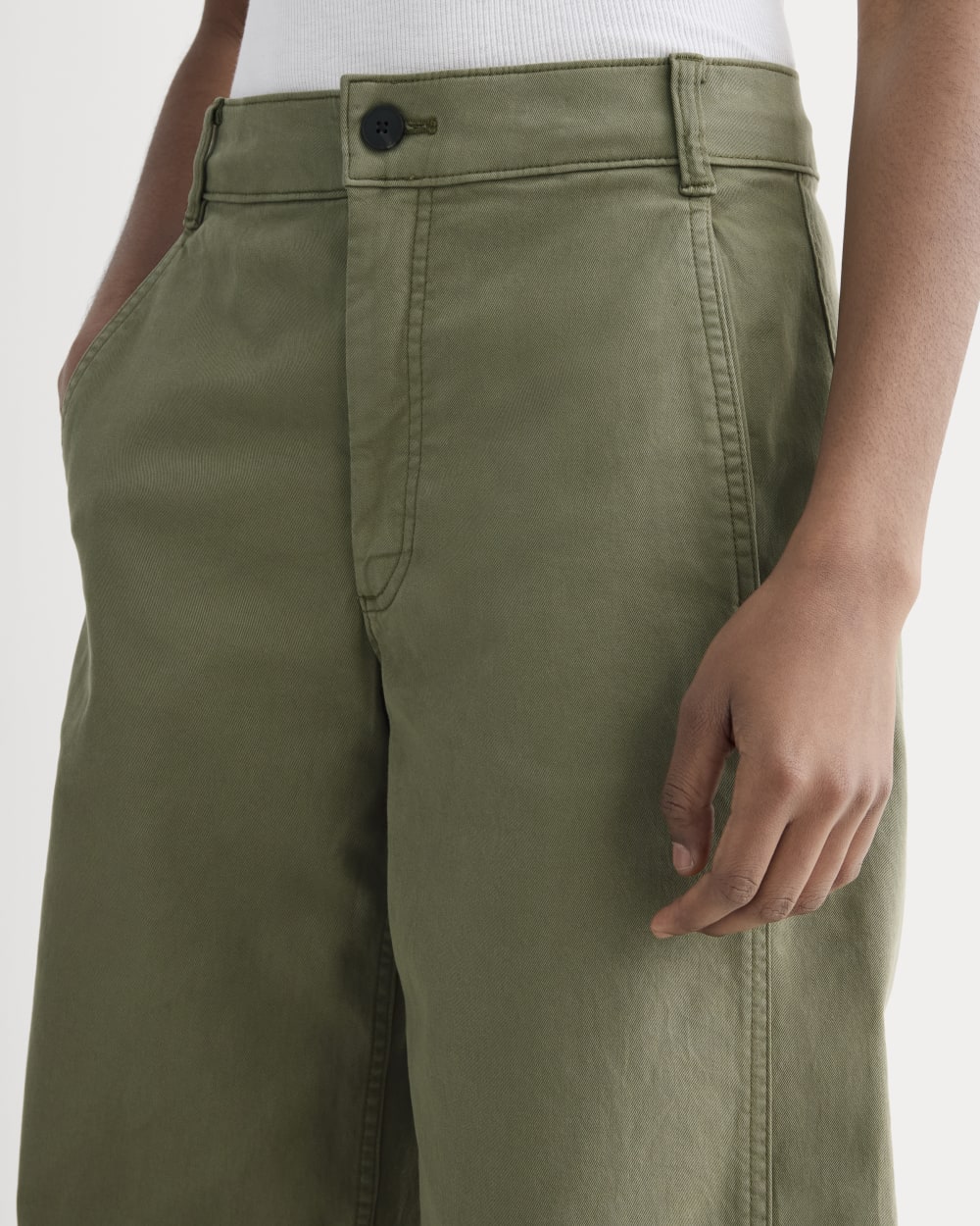 womens-balloon-chino-lichen-green