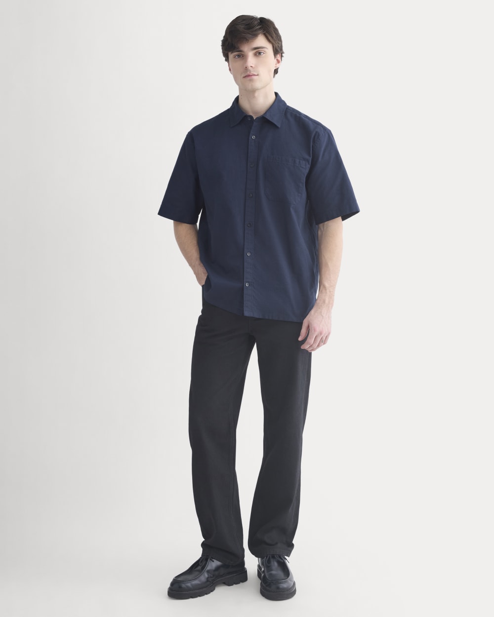 mens-lightweight-short-sleeve-oxford-navy