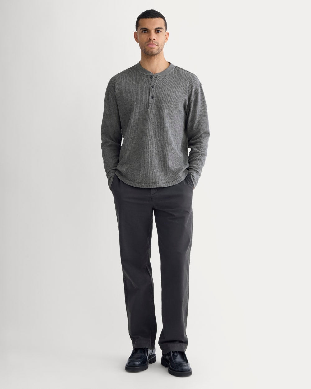 Thermal Henley in Cozy Waffle | Heathered Charcoal – Everlane