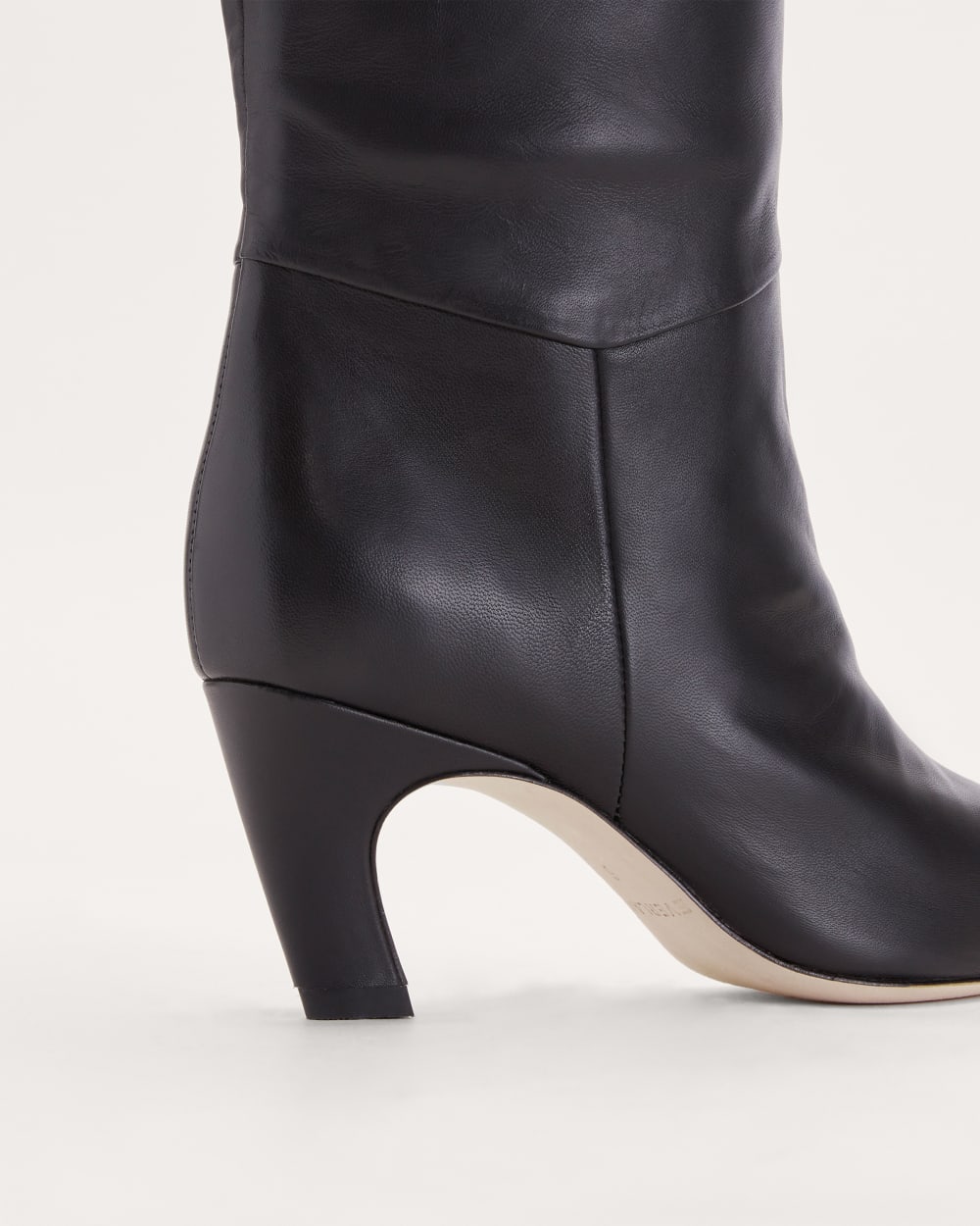womens-knee-high-banana-heel-boot-black