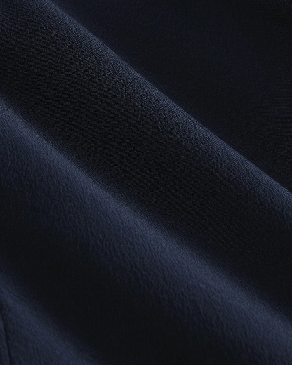 womens-v-neck-blouse-in-washable-silk-navy