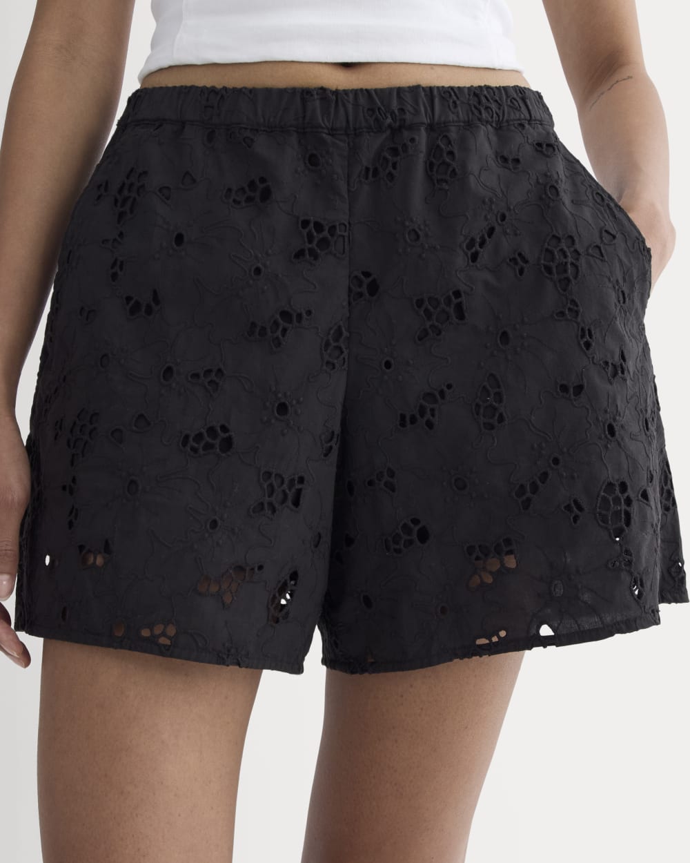 The Eyelet Pull-On Short | Black – Everlane