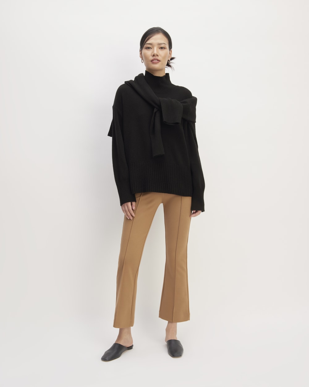 The Cashmere Oversized Turtleneck | Black – Everlane