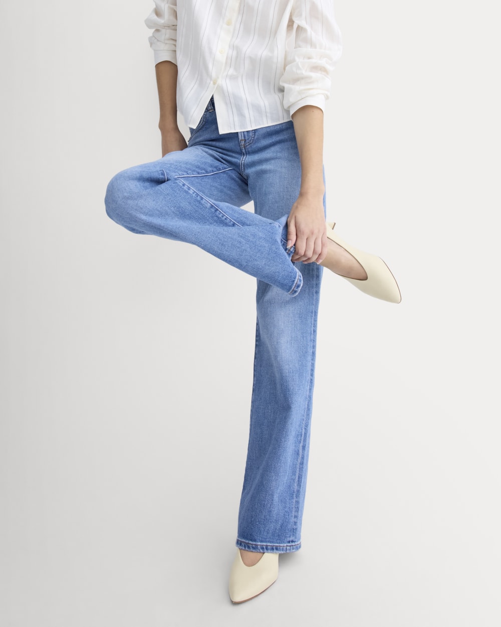 womens-italian-leather-almond-toe-pump-crema