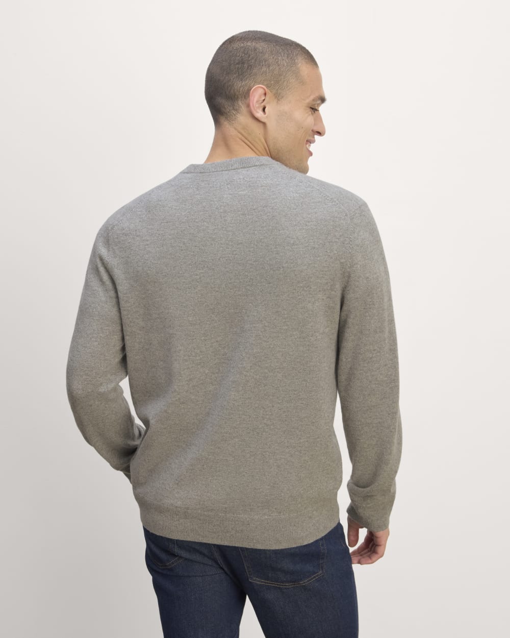 The Cashmere V-Neck Sweater | Light Heather Grey – Everlane