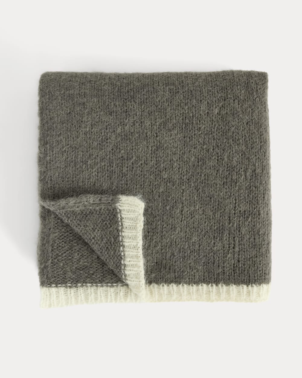 Plush Alpaca Scarf | Mid Grey Heather/ Bone – Everlane