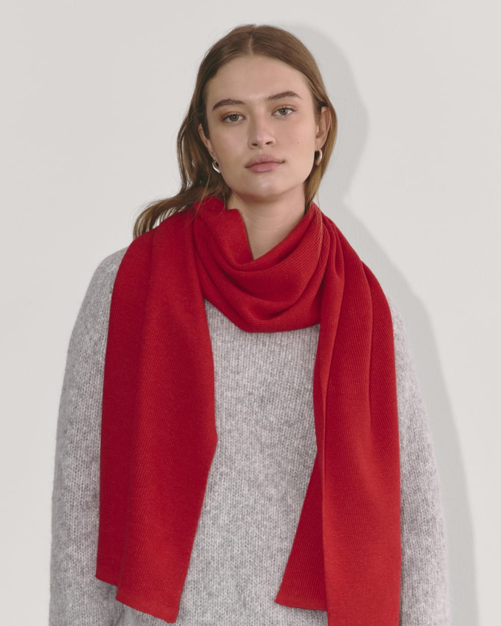 The Cabin Scarf | Classic Red – Everlane