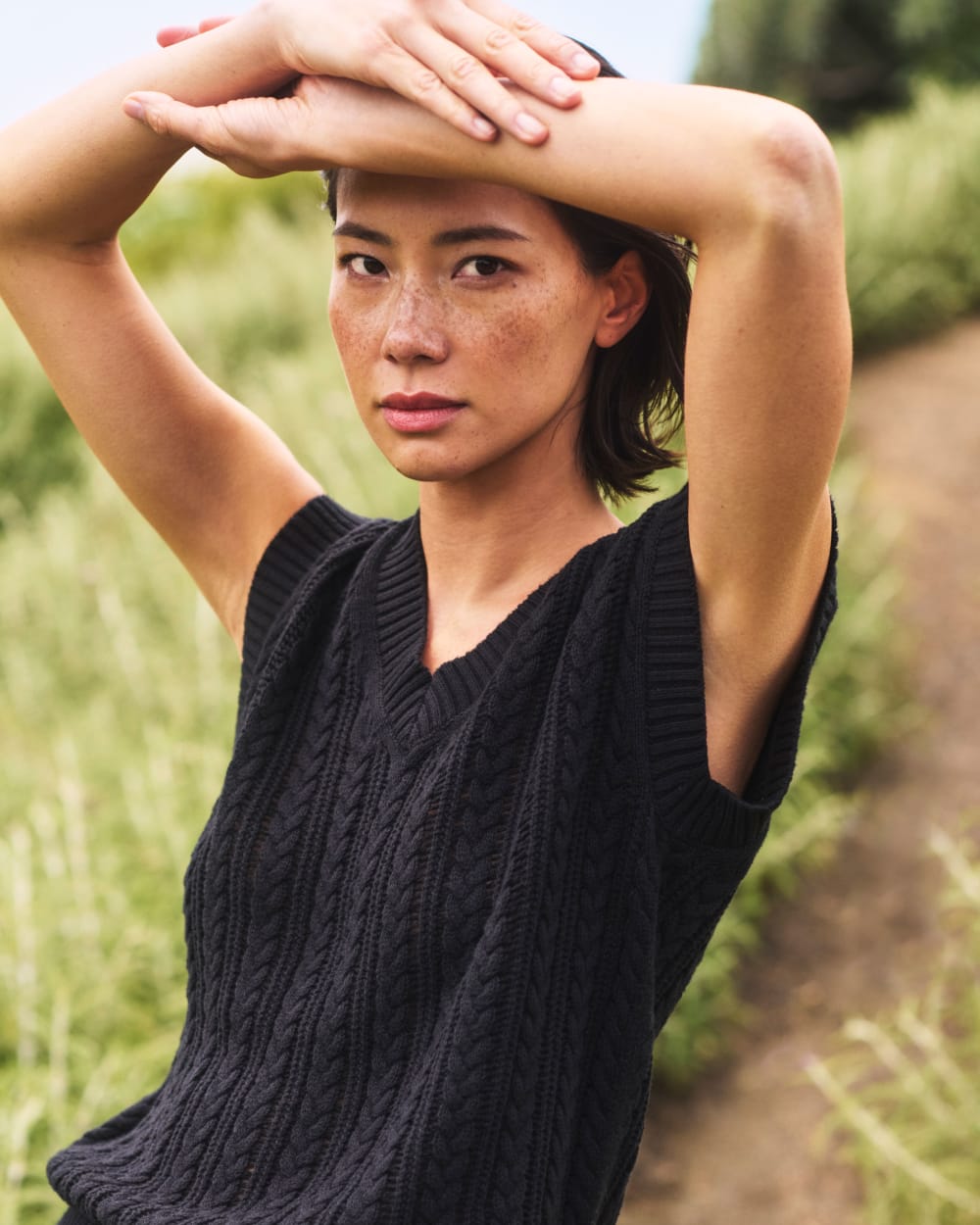 womens-mesh-cable-vest-everyday-cotton-black