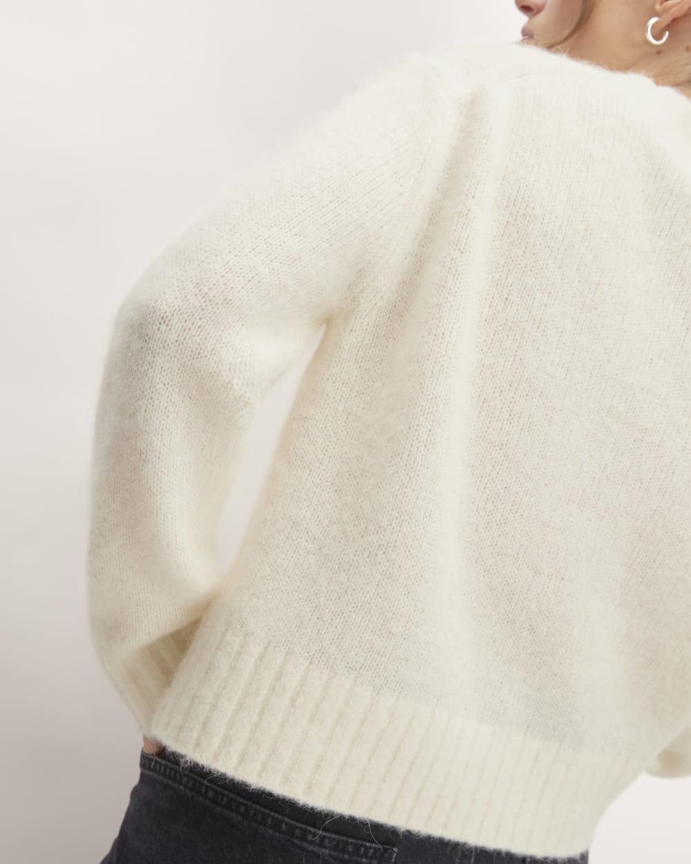 womens-alpaca-cropped-crewneck-sweater-snow
