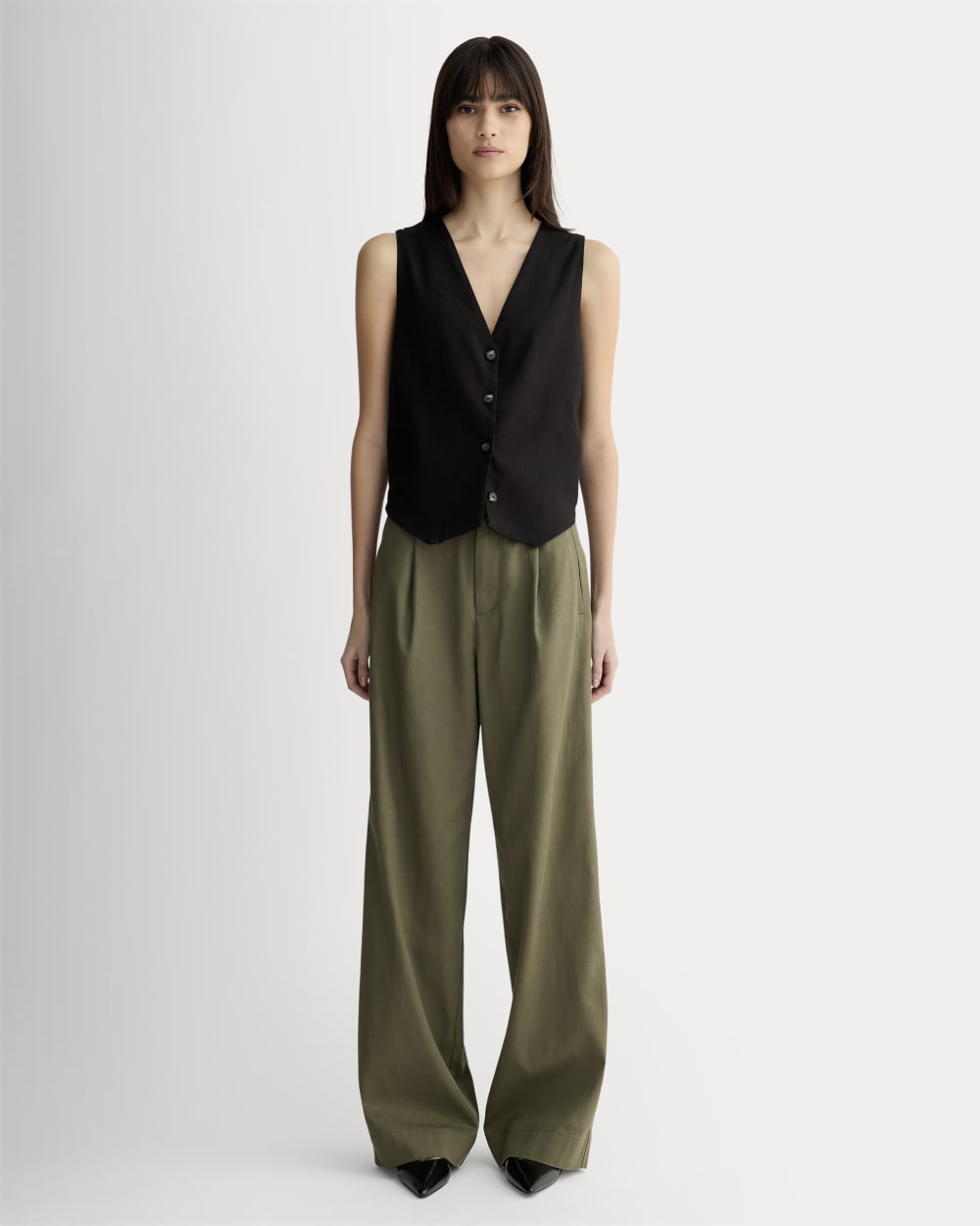 The Vest in Stretch Linen | Black – Everlane