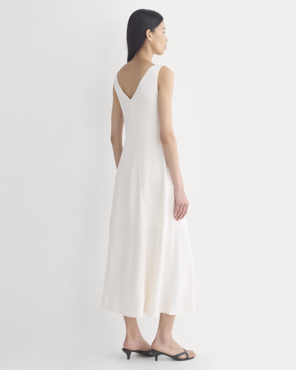 Deep V Seamed Dress in Stretch Linen | Bone Deep V Seamed Dress in Stretch Linen | Bone