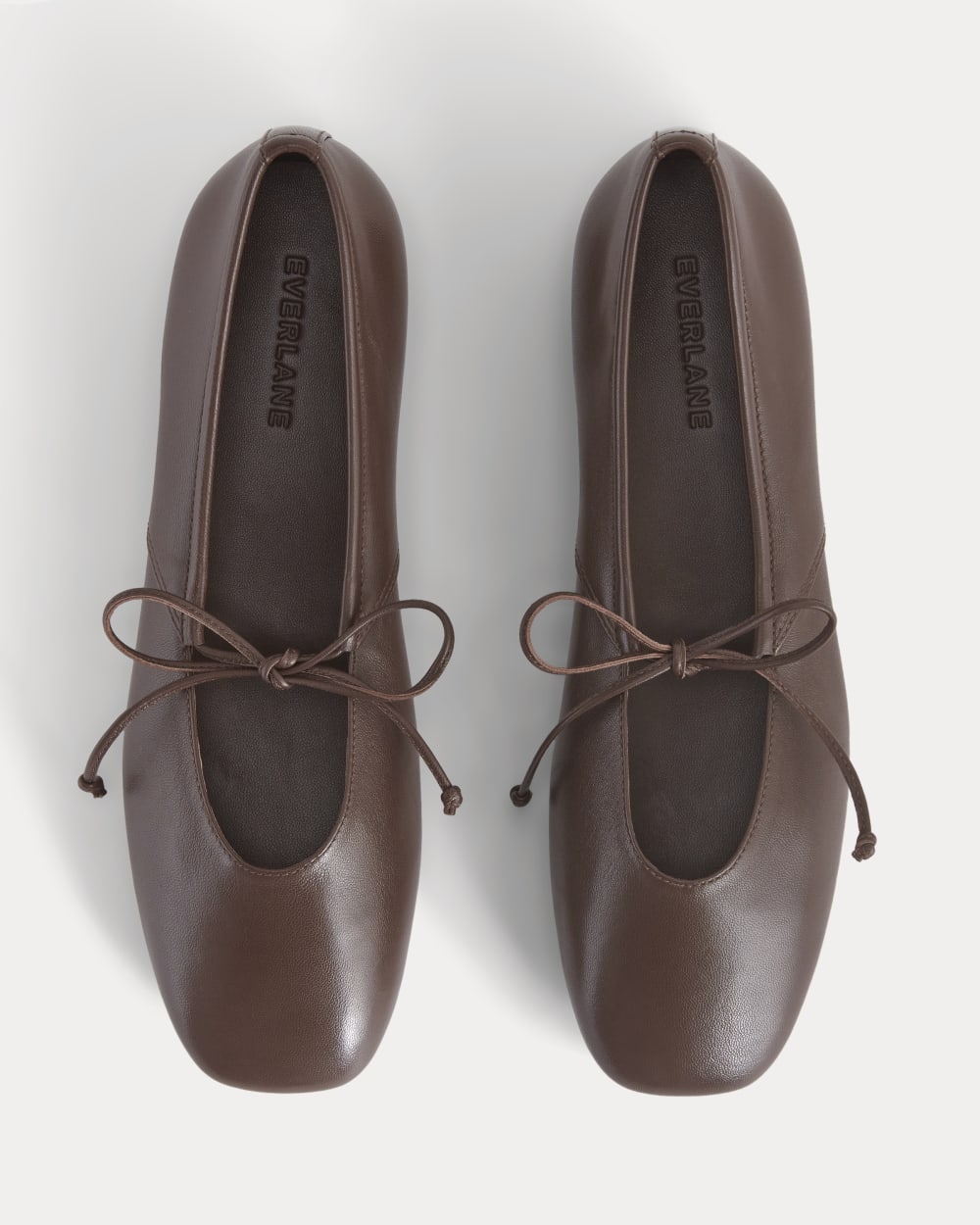 Leather Keyhole Flat | Black