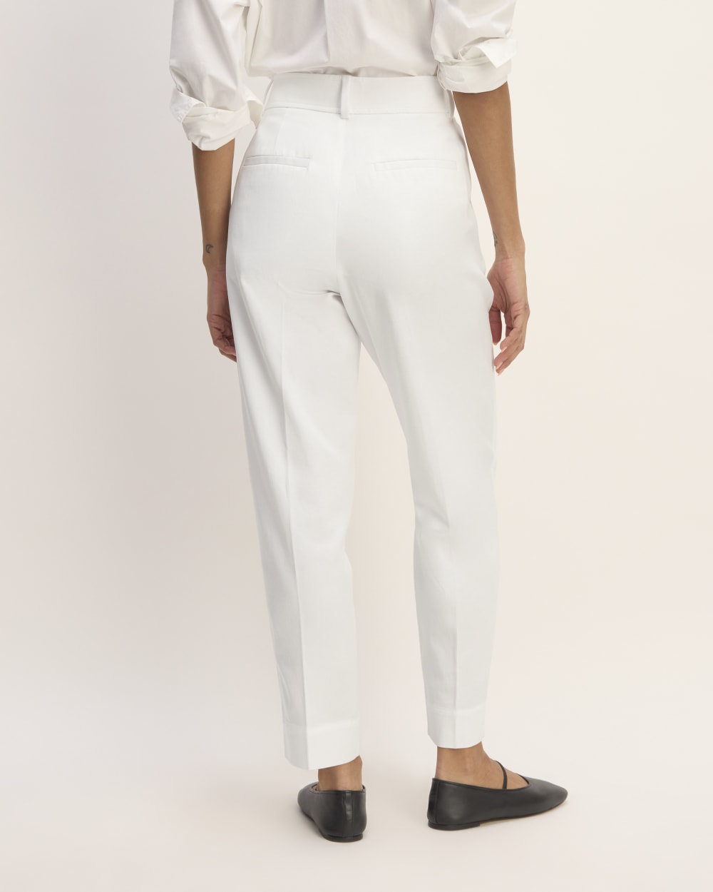 Nala ナラ　Tapered warm Pants ホワイト The Draper Tapered Pant in Buttersmooth | White – Everlane