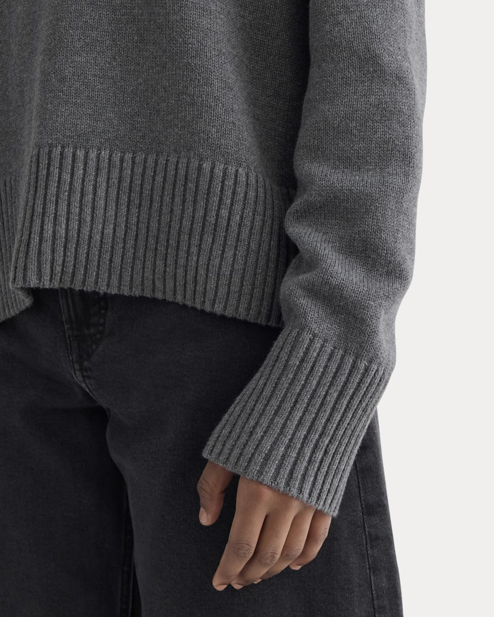 womens-organic-cotton-crew-heathered-charcoal