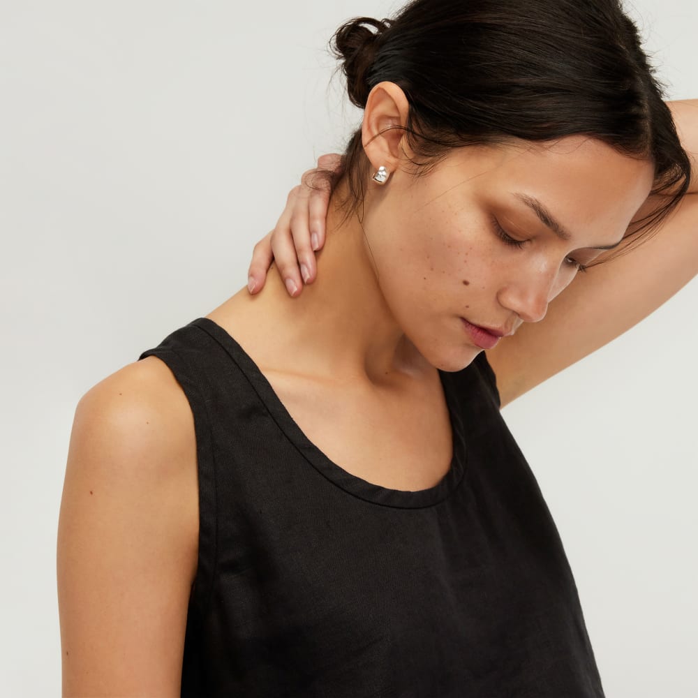 womens-linen-scoop-neck-tank-black