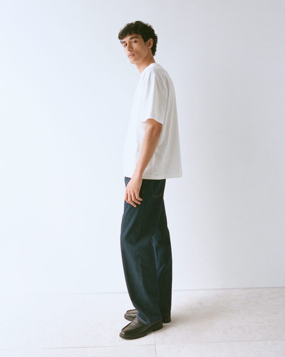 mens-archive-cotton-relaxed-fit-crew-white