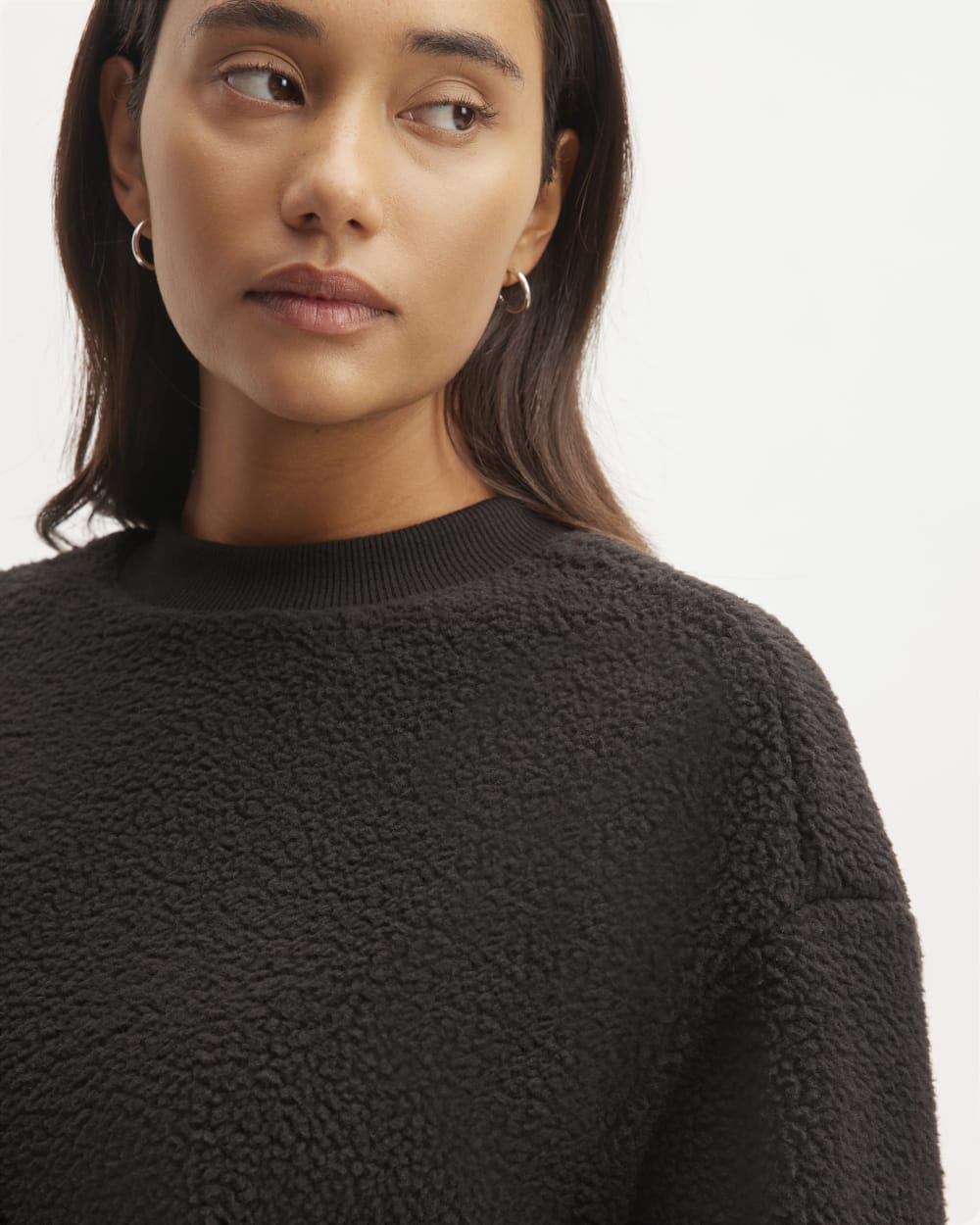 womens-renew-fleece-oversized-crew-black