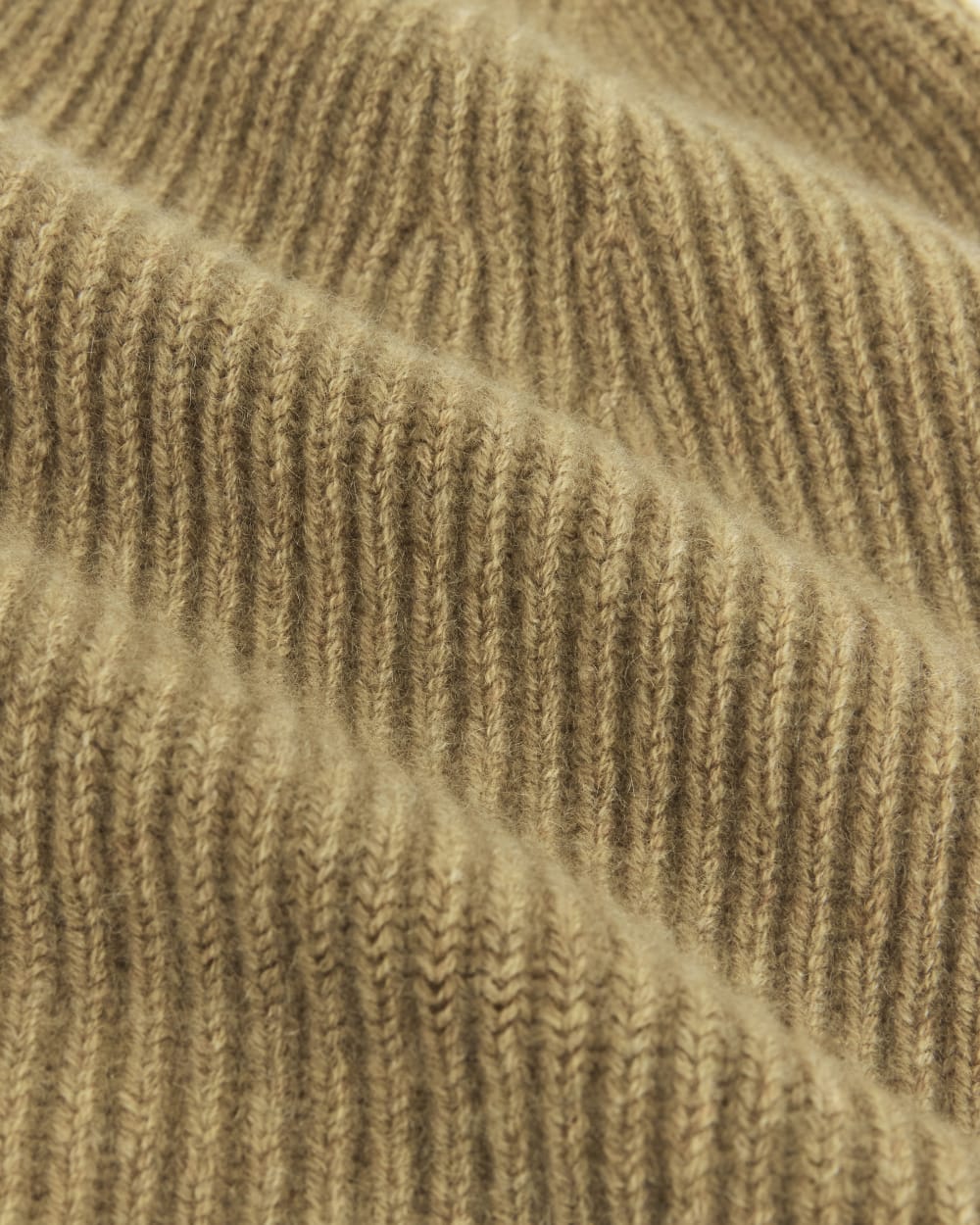mens-cashmere-rib-beanie-2-dark-heathered-camel