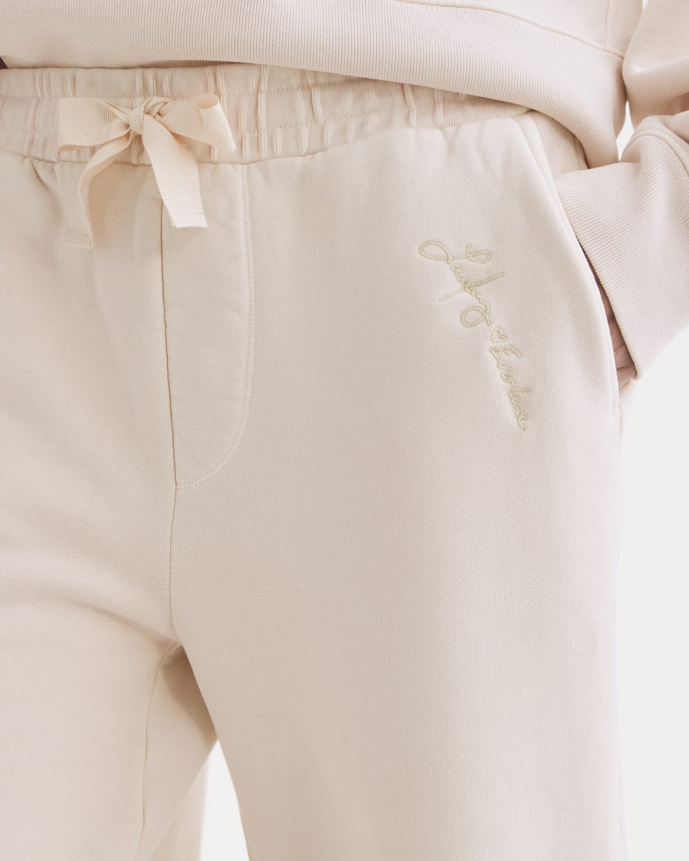 everlane-x-laufey-foundation-sweatpant-pale-peony
