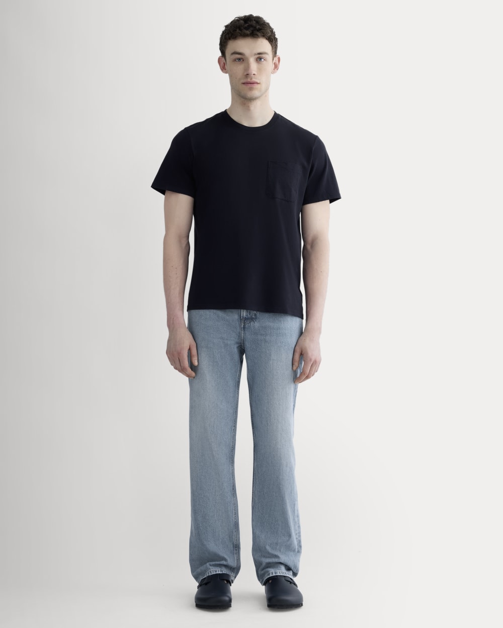 The Premium-Weight Pocket Tee | Uniform | Black – Everlane