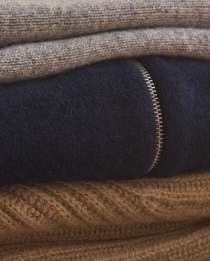Cashmere Cropped High-V Sweater | Dark Chocolate – Everlane