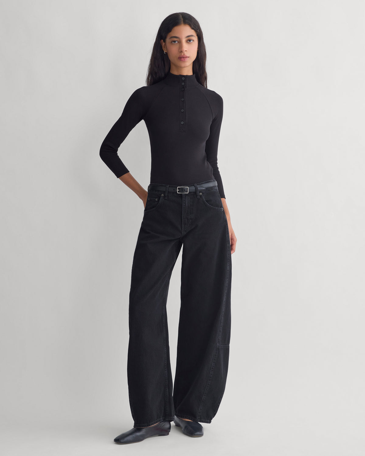 Effortless Rib Raglan Henley | Black