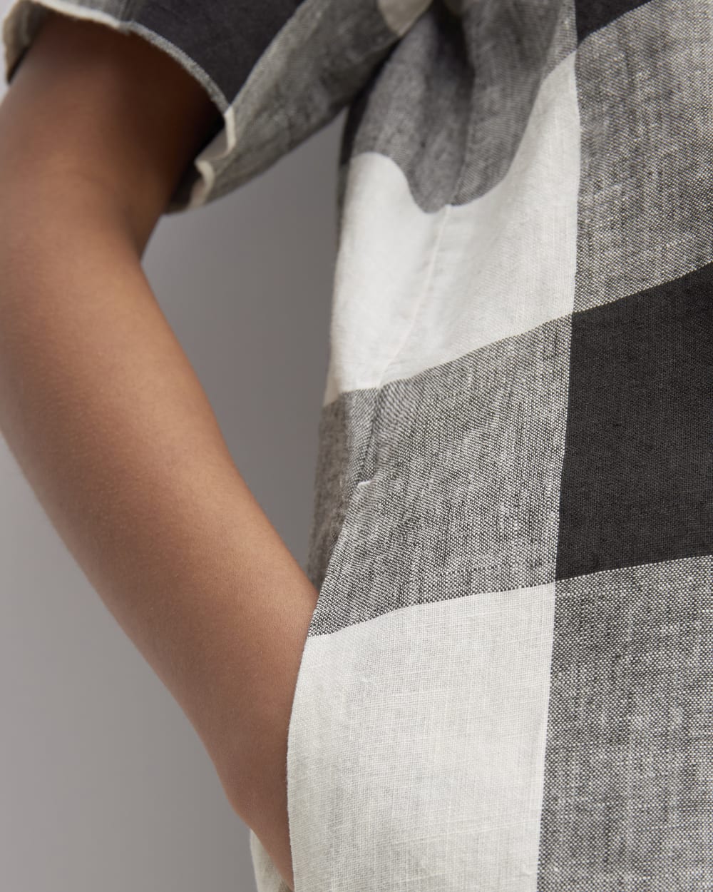 The Shirtdress in Linen | Bone / Black Check Everlane The Shirtdress in Linen | Bone / Black Check Everlane