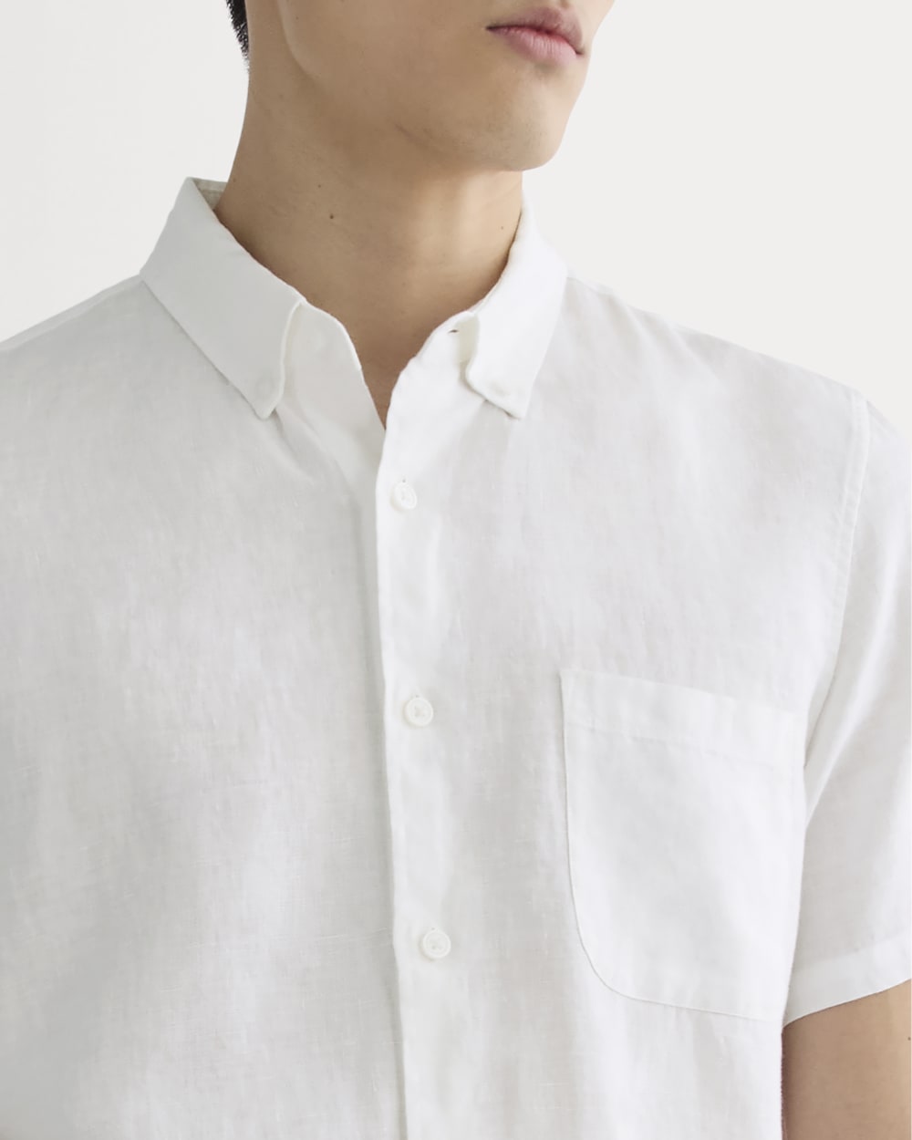 The Classic Short-Sleeve Shirt in Linen | White Everlane The Classic Short-Sleeve Shirt in Linen | White Everlane