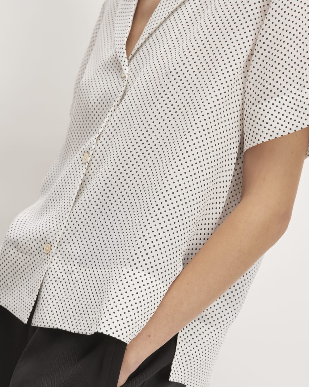 womens-clean-silk-ss-notch-shirt-black-bone-polka-dot