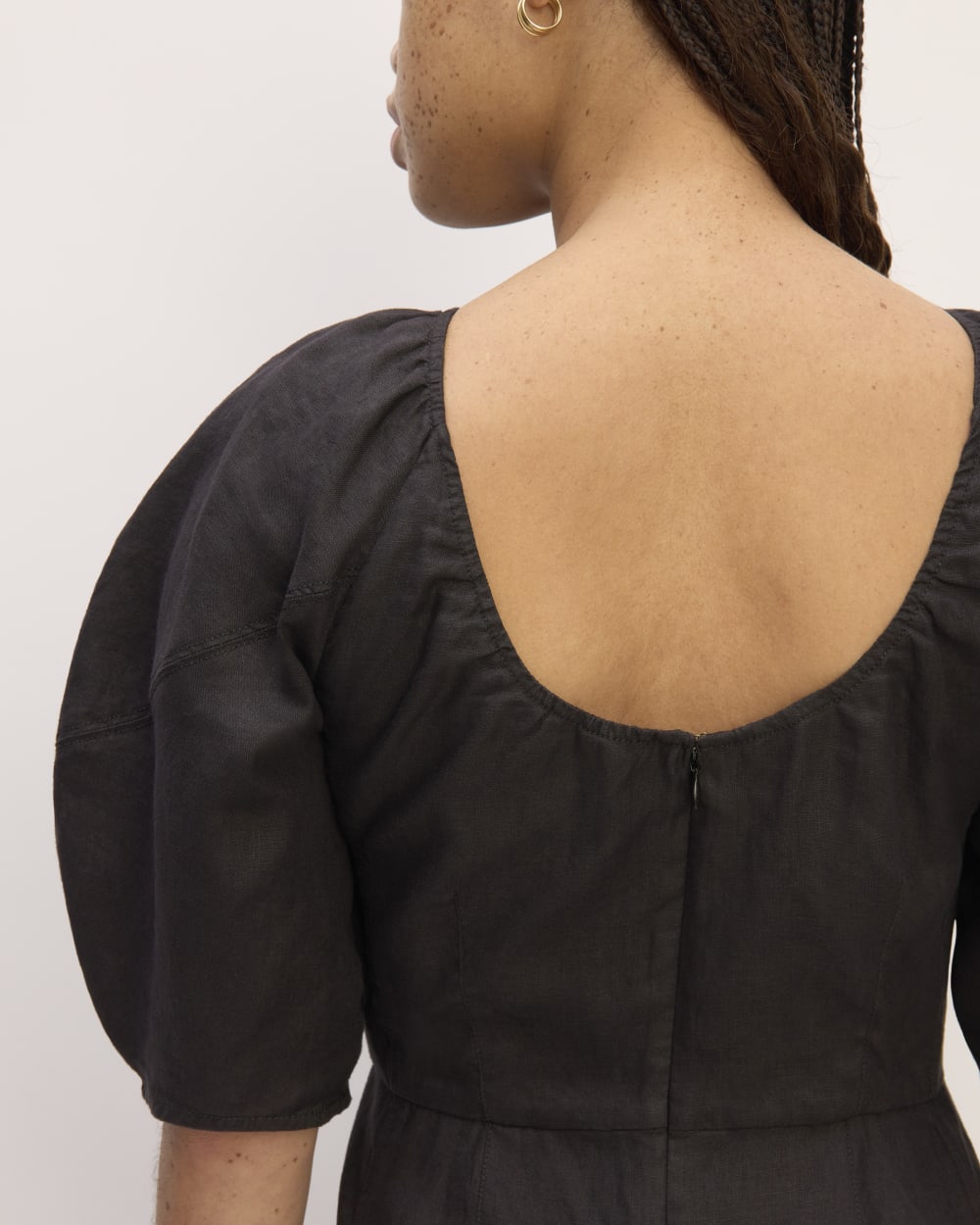 The Linen Short-Sleeve Scoop Midi Dress | Black Everlane The Linen Short-Sleeve Scoop Midi Dress | Black Everlane