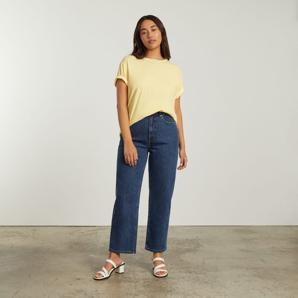 womens-air-oversized-crew-tee-pastel-yellow