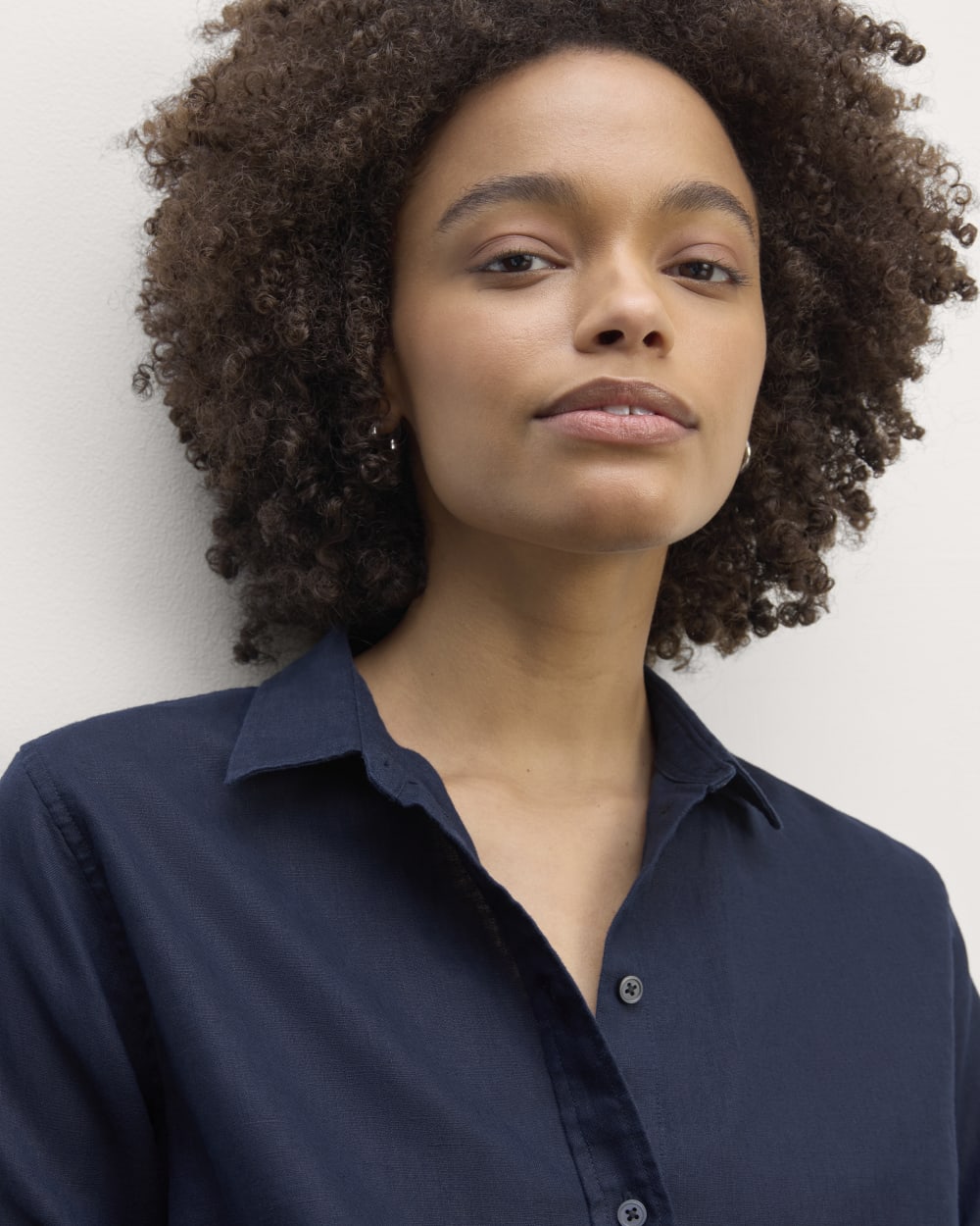 womens-relaxed-linen-shirt-navy