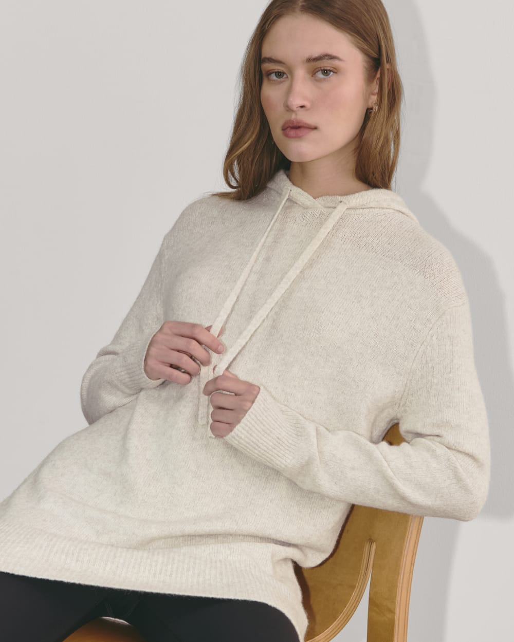 The Oversized Hoodie in Plush Cotton | Charcoal