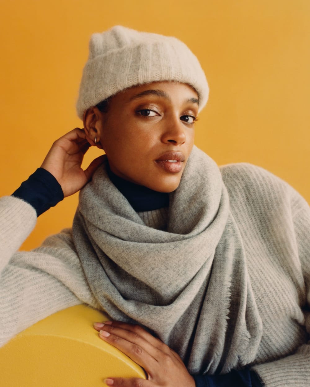 unisex-big-alpaca-beanie-almond